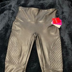 NWT! Spanx Faux Leather Moto Leggings in Gunmetal Size M (Retails $110 + tax)